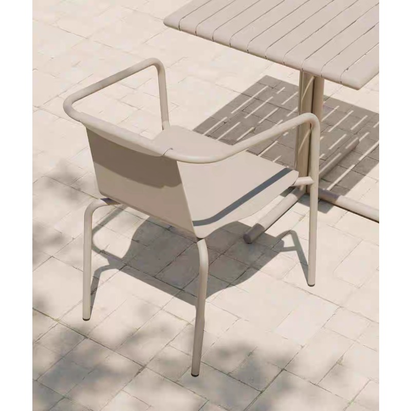 스칸디나비아 스타일 파티오 세트, 사각 사이드 테이블  - Outdoor Furniture Metal Chairs 리뷰 및 가격